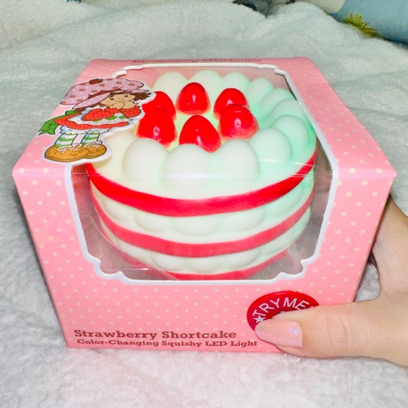 Strawberry Shortcake Color-changing Squishy LED Light Home Decor - Picture 2 of 7